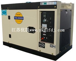 小型風冷低噪音柴油發(fā)電機組6.5KW